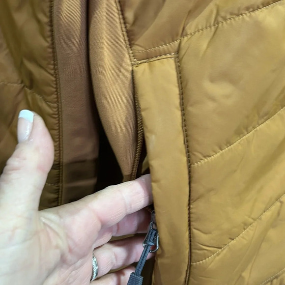 Carhartt Rain Defender Insulated, 2 warmer relaxed fit lightweight puffer jacket - Picture 5 of 14